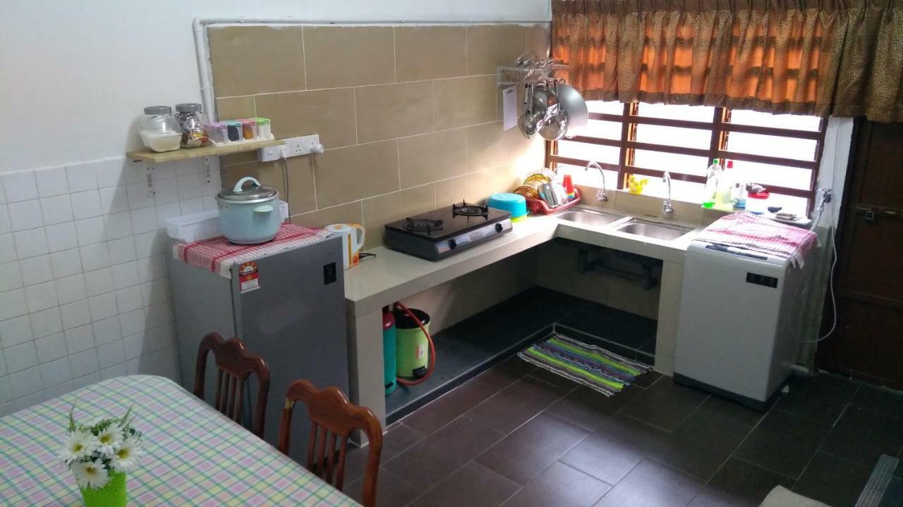 Homestay Rgee Kuantan Exterior photo